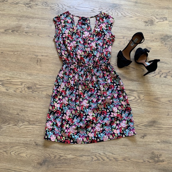 🌸 Rue 21 Floral Dress XS - Picture 2 of 2